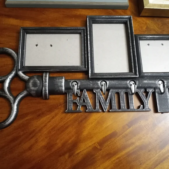 Picture frames - Picture 2 of 4